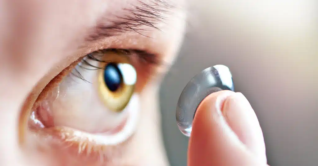 using contact lens
