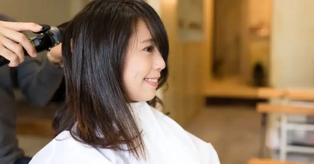 Blunt haircut in women