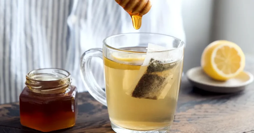 Green tea with honey or lemon