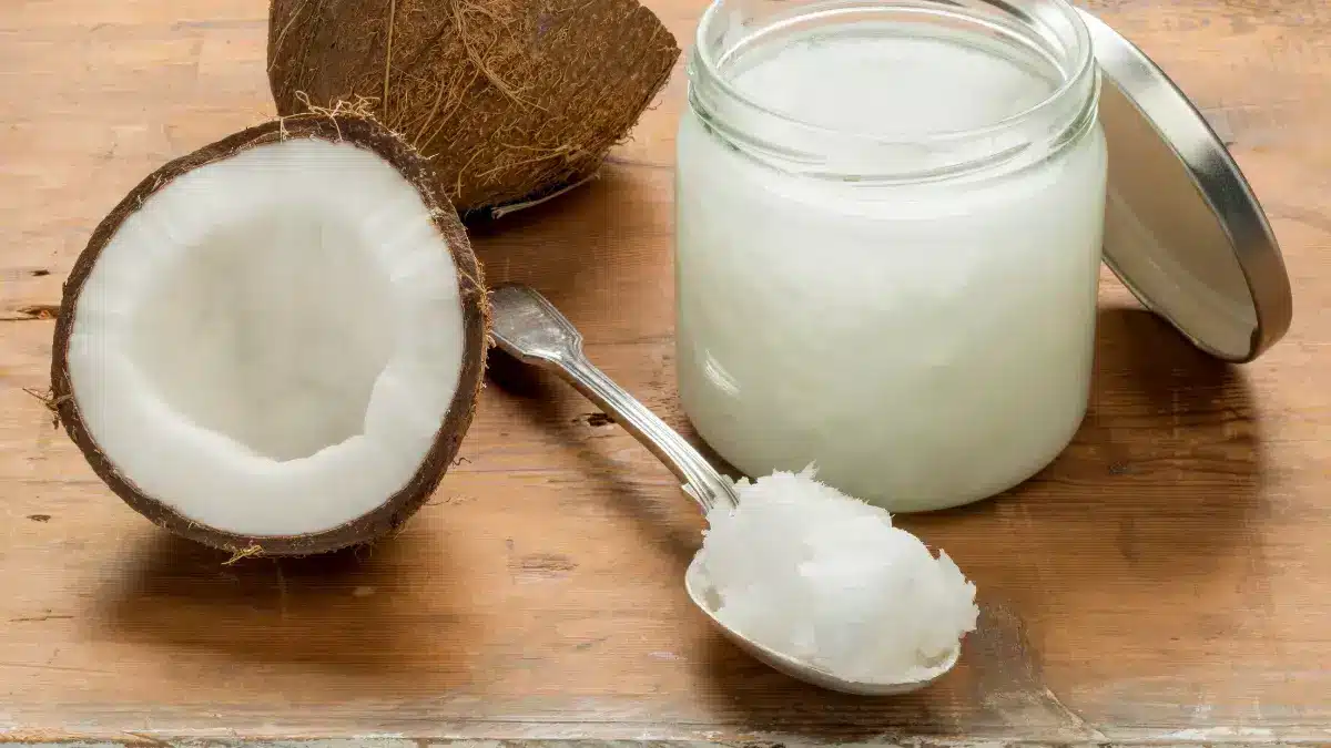 coconut oil for eyelashes