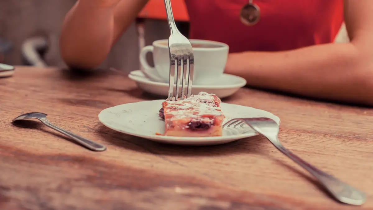 Top 5 Foods To Avoid For Menopause Belly Fat